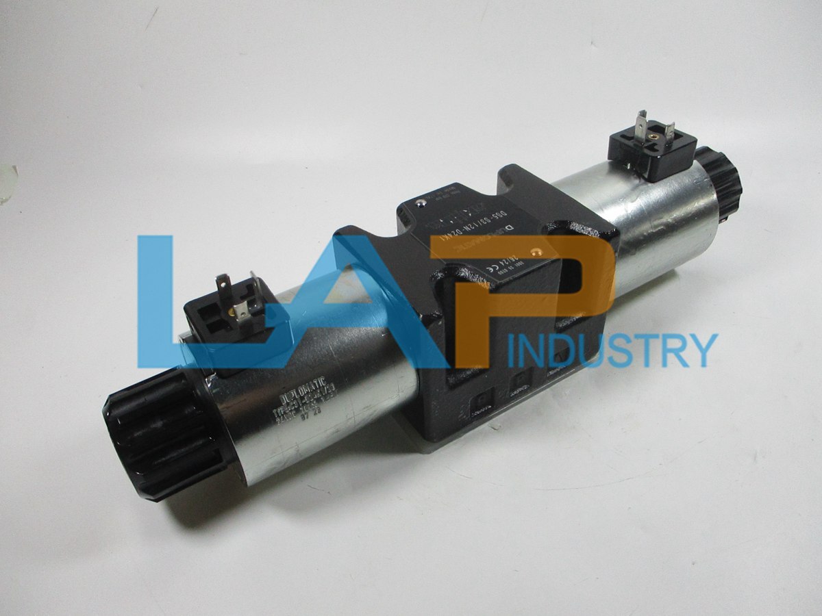 1Pcs New For DUPLOMATIC Solenoid Valve DS5-S3/12N-D24K1