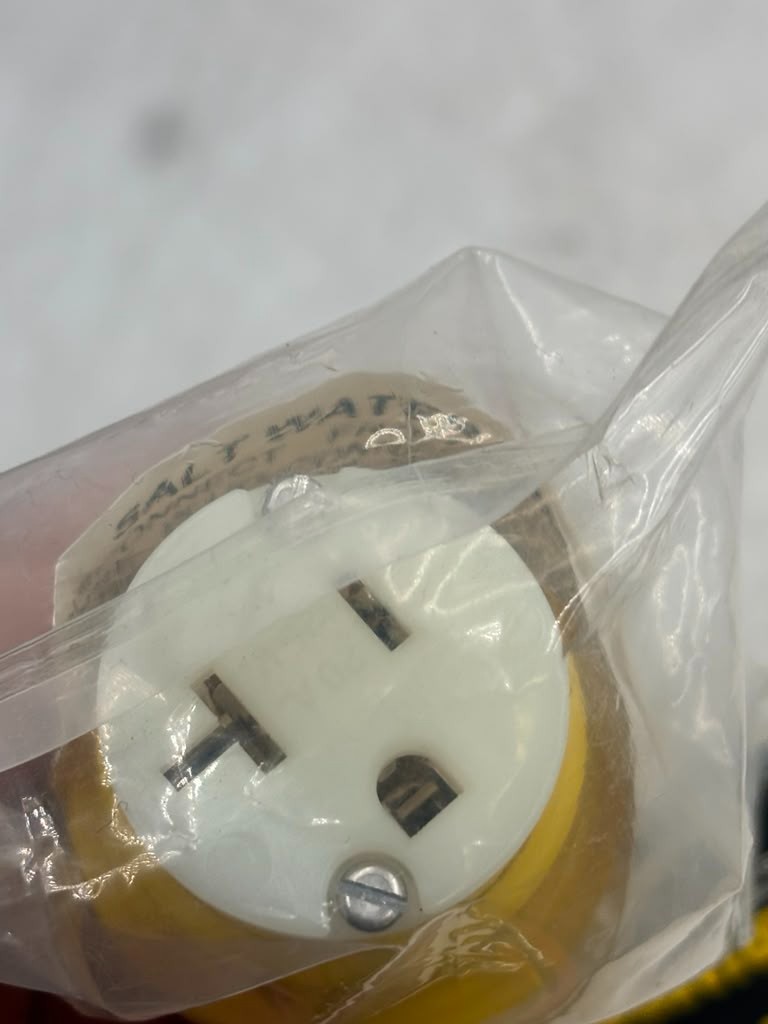 Marinco Straight Electrical Adapter: 15A OR 20A 125V Connector to 20A 125V Plug