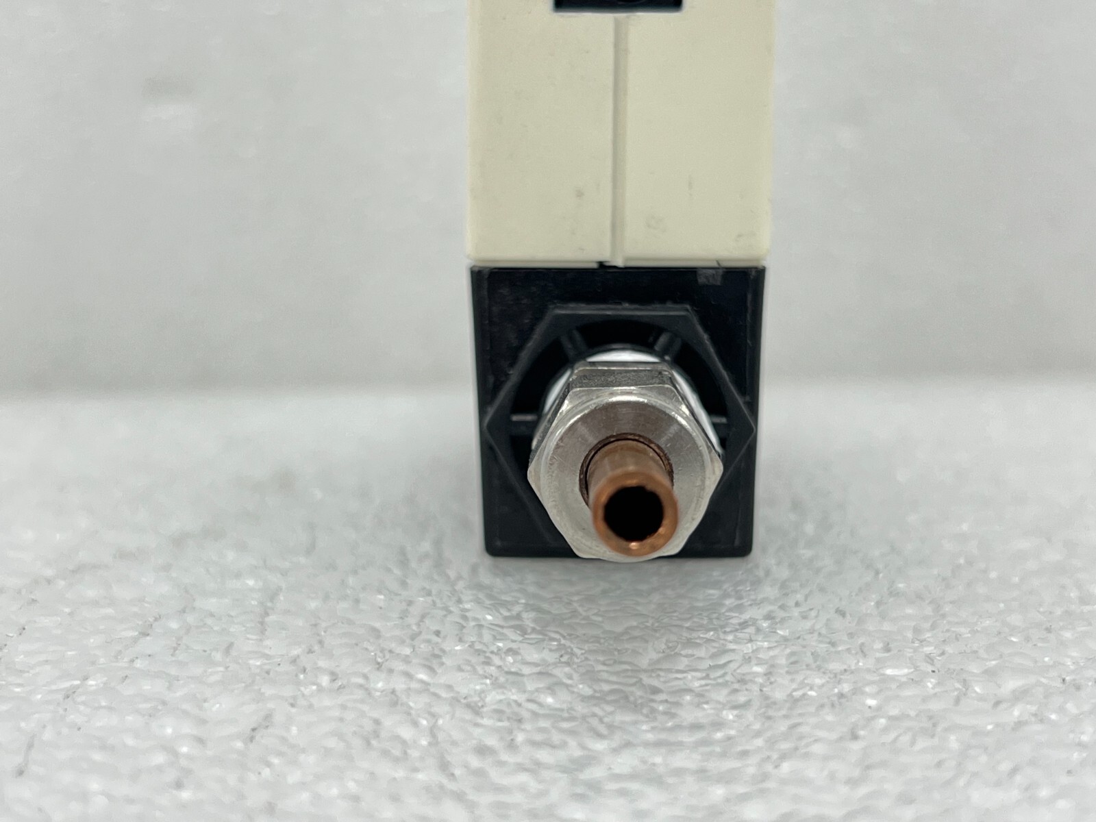 SIERRA INSTRUMENTS 822-2-OV1-PV1-RD TopTrak Mass Flowmeter / Great Condition