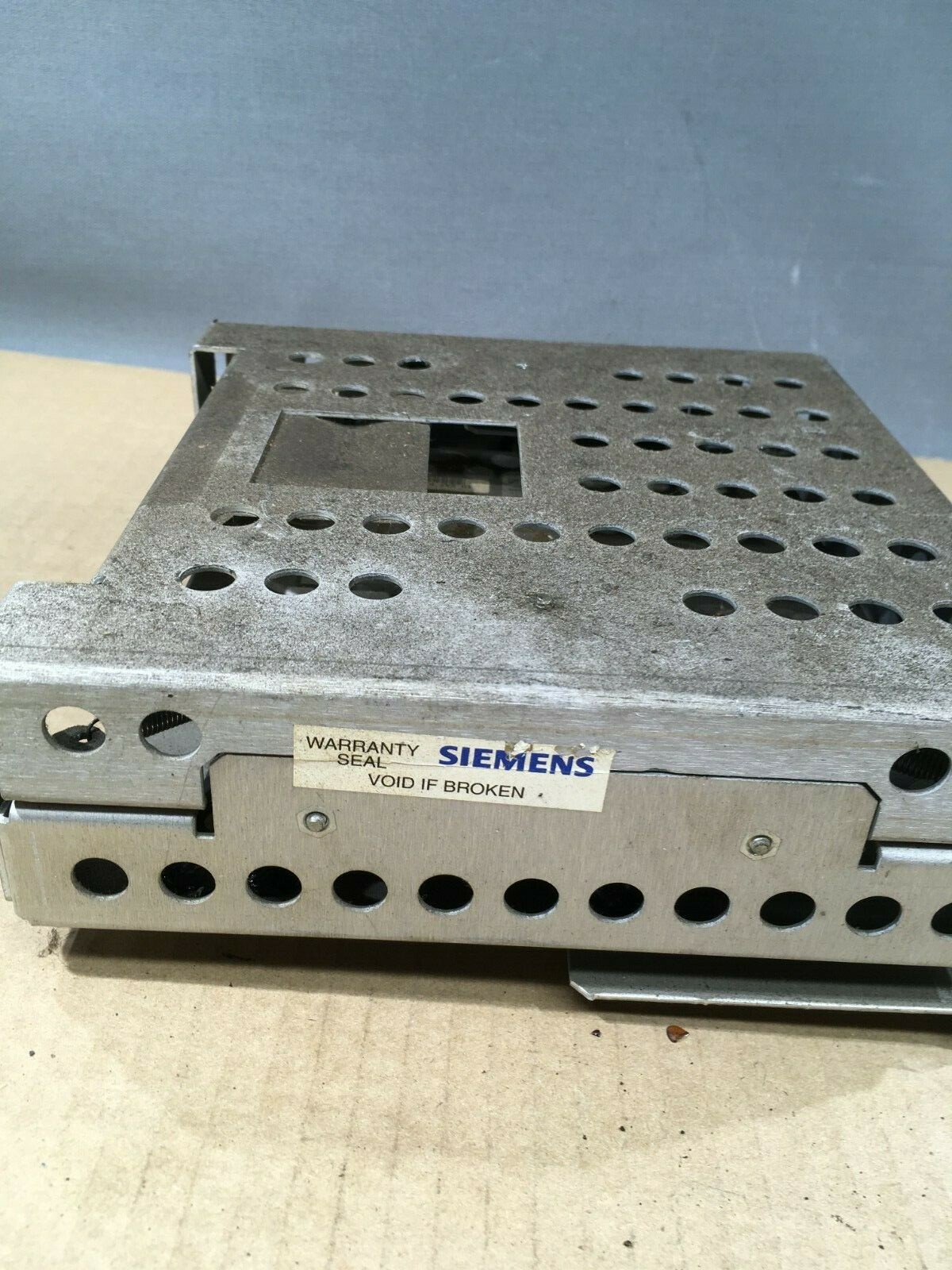 CINCINNATI SIEMENS HARD DRIVE 3-424-2449A 7-000-5801/G