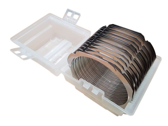 Entegris E400-083-101 Clear Multiple Wafer Carrier With 25 Film Frame Rings