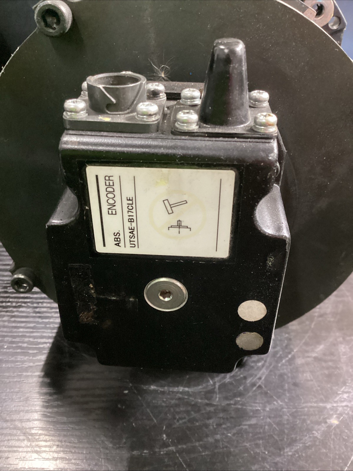 Yaskawa SGMRS-12A2B-YR12 AC Servo Motor 1150W 5.49 N•m 2000 r/min Used #2