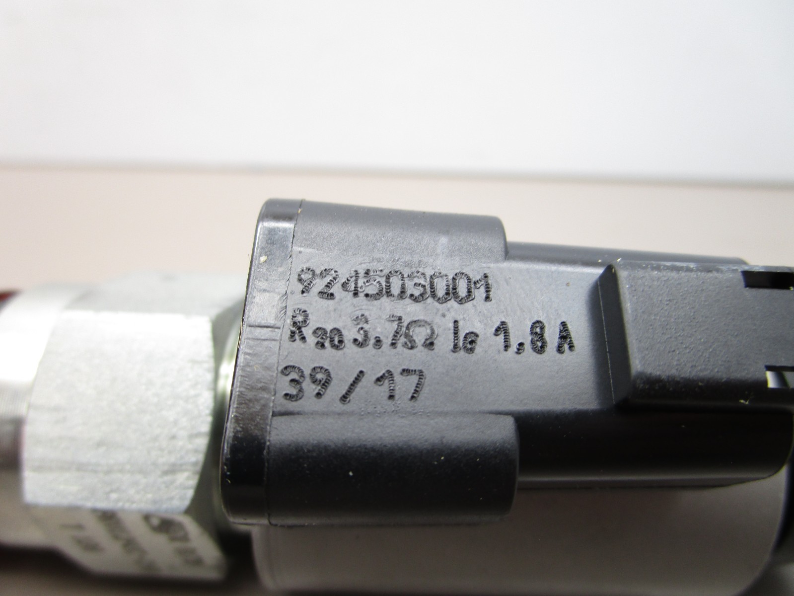 Sauer Comatrol PRV12POC-CHB-T-180 Hydraulic Valve Cartridge with Solenoid