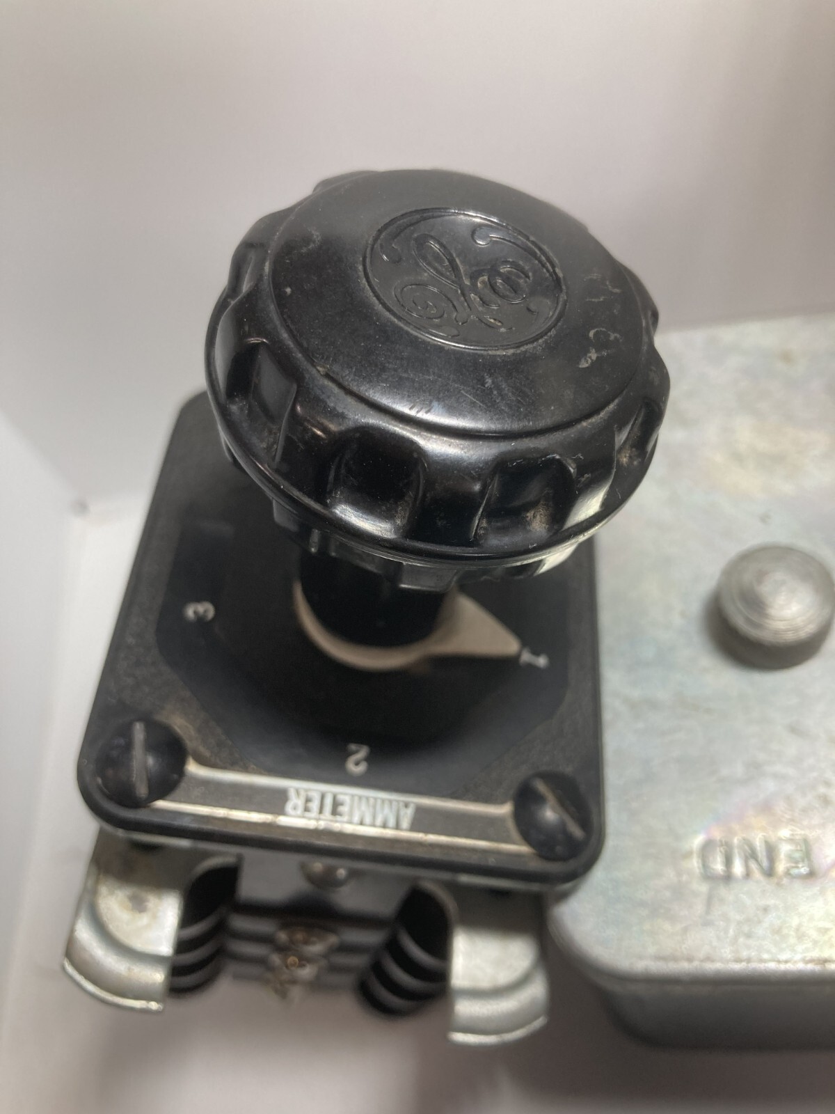 GENERAL ELECTRIC 16SB1CE24X2 AMMETER ROTARY SWITCH TYPE SB-1 3 POS NNB