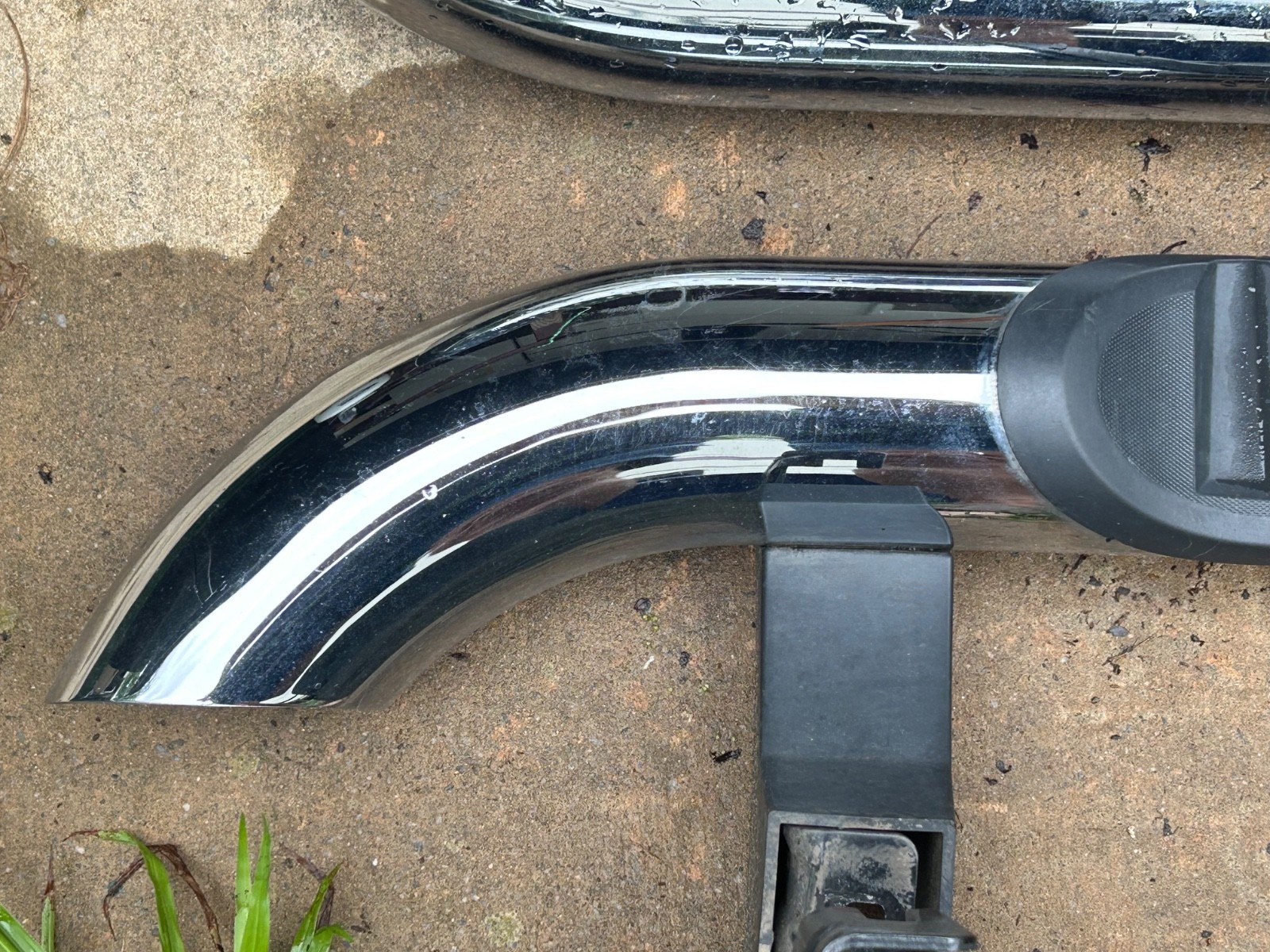 SILVERADO/GMC SIERRA 2014-18; 4″ Chrome Assist Steps Crew Cab 1500,2500,3500