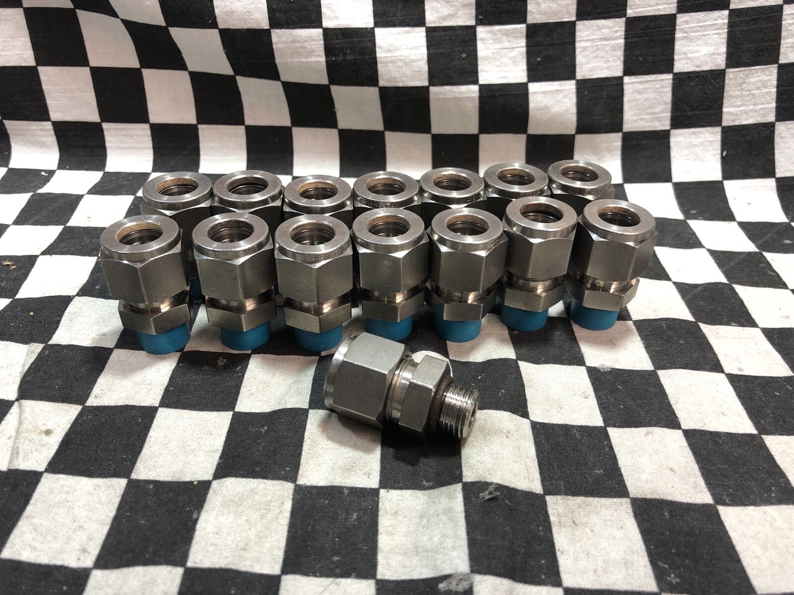 Swagelok Male Connector 1/2″ TUBE X 9/16-18 MALE SAE/MS, SS-810-1-6ST, LOT OF 15