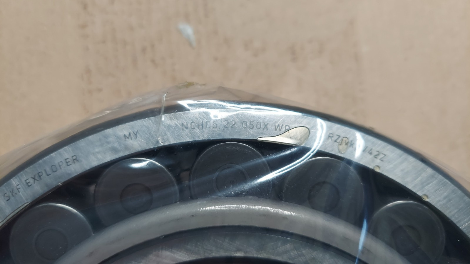 New SKF 22220 E Spherical Roller Bearing Explorer