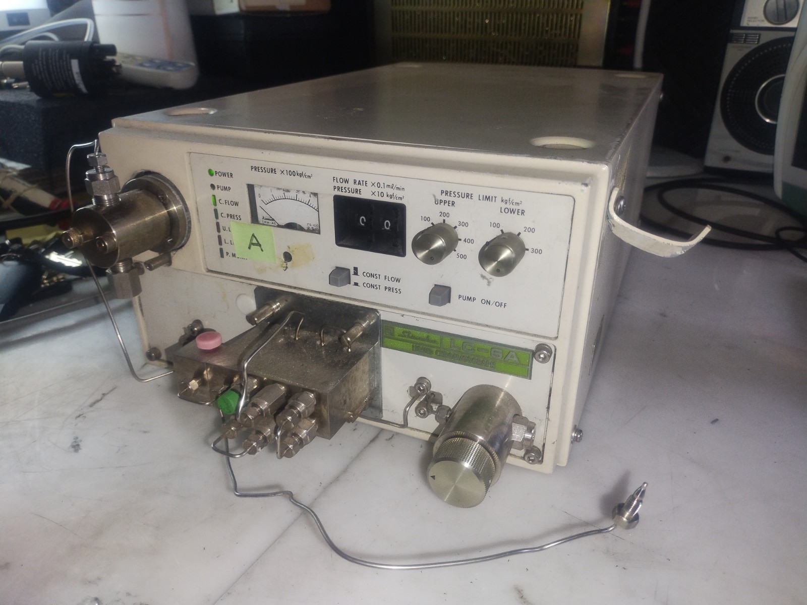 Shimadzu LC-6A LC6A Liquid Chromatograph .
