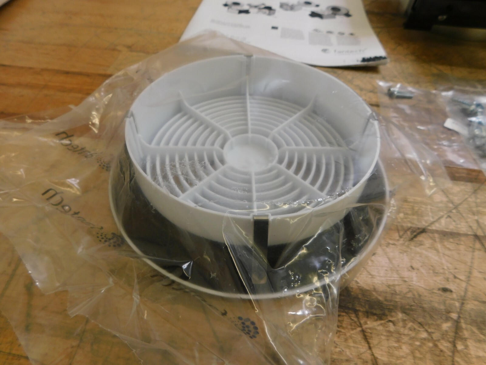 Fantech Enclosed Exhaust Fan 4″ Blade Direct Drive 0.027 hp 100 CFM PB110