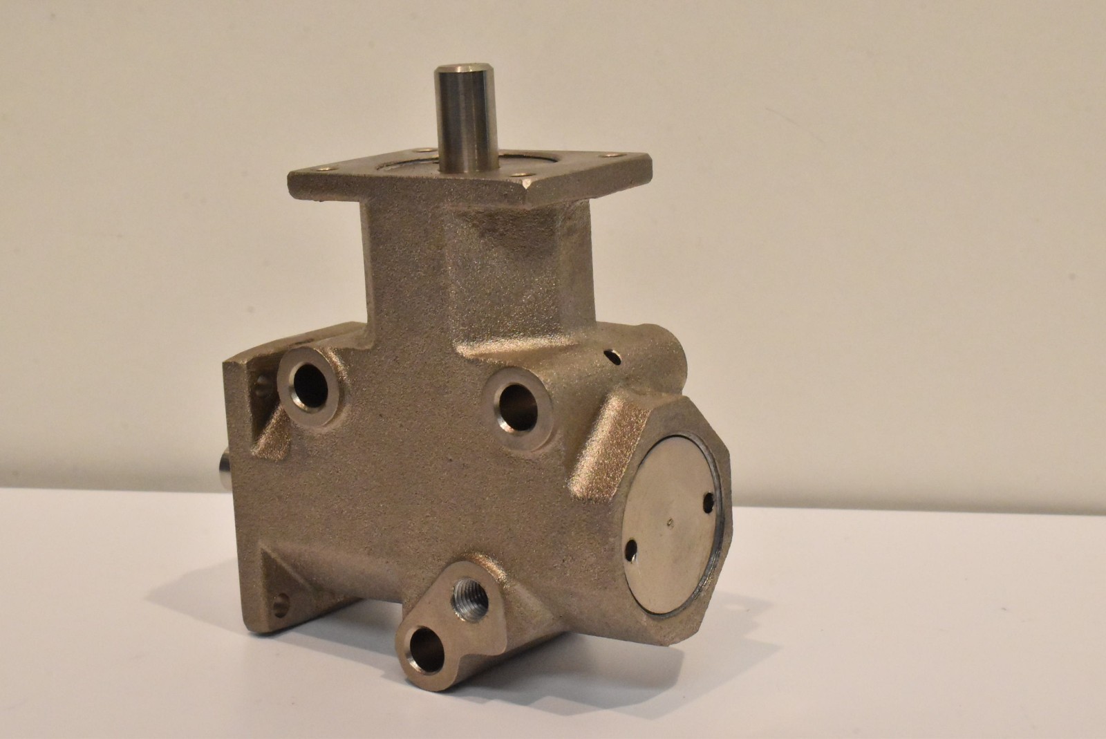 Mitrpak R06 2 way L shape 90 deg. Gearbox