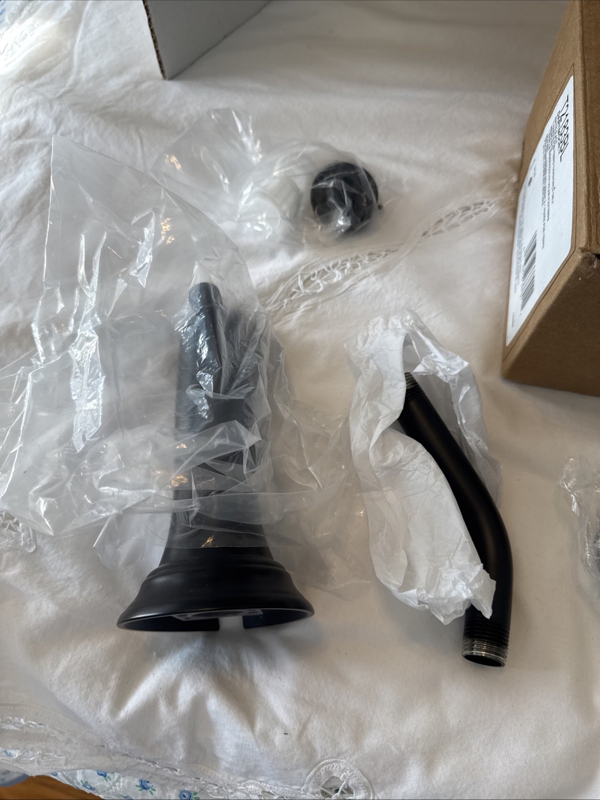Moen T2183BL Dartmoor One Handle Bathtub & Shower Faucet, Matte Black