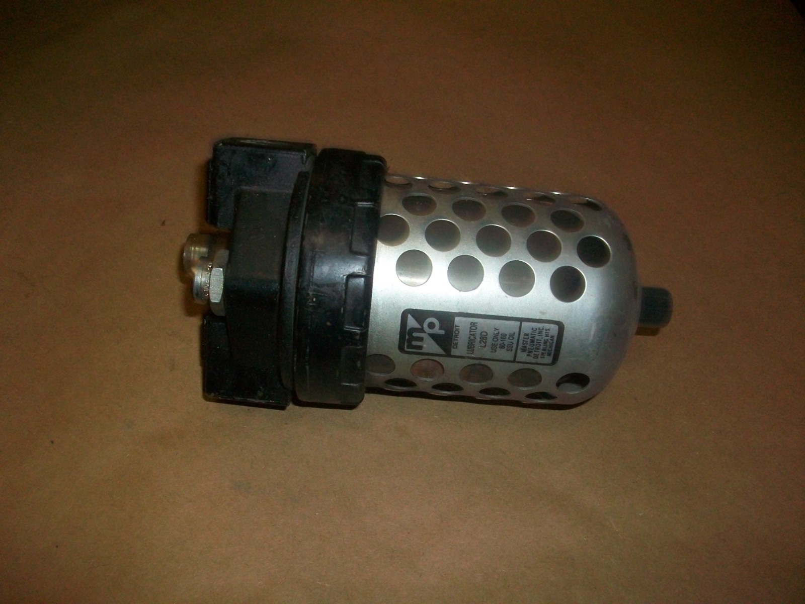 Master Pneumatic Lubricator L28D Used