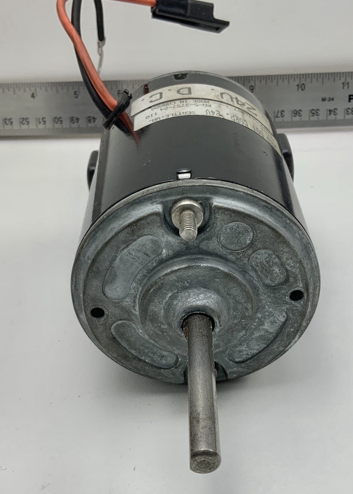 RED DOT Double Shaft 24V Motor P/N : 73R4204 ( RD-5-3757-24P ) : NEW Old Stock