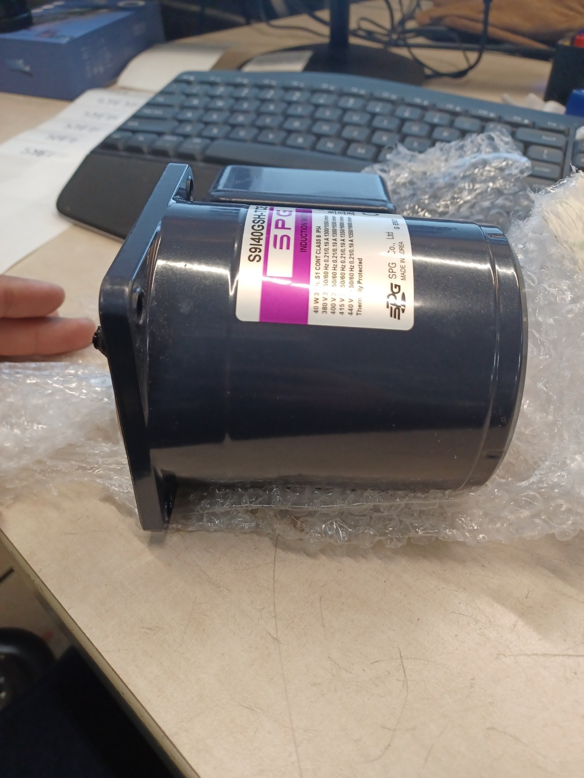 S9I40GSH-TCE motor 40W 3 Ph S1 CONT CLASS B IP54 SPG