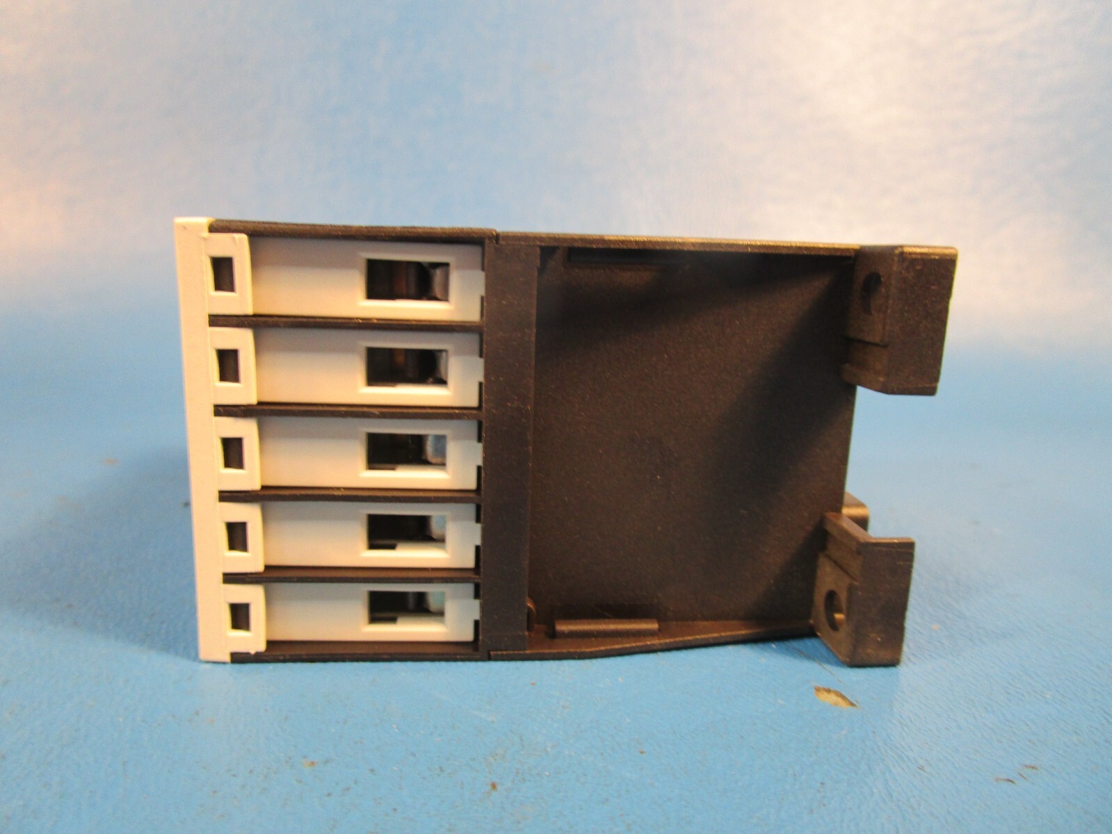 Eaton XTRE10B22WD, Contactor Relay 48V 50/60Hz 2NO 2NC, DILA-22, Cutler Hammer