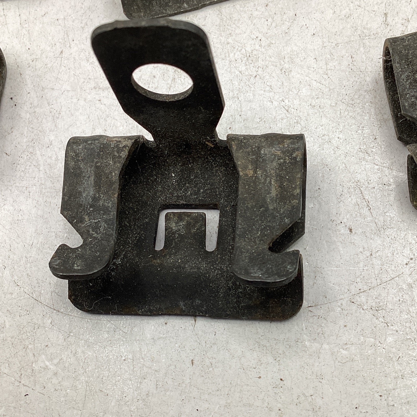 CADDY BEAM FLANGE CLIPS 4H24 (LOT OF 20)