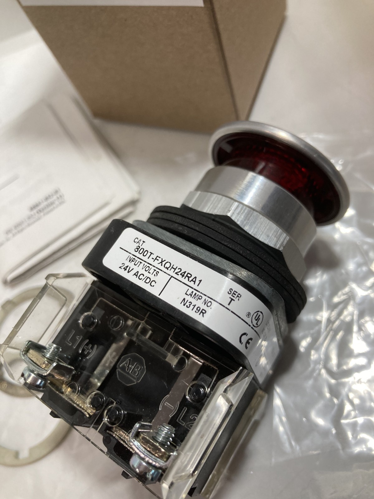 ALLEN BRADLEY 800T-FXQH24RA1 PUSH PULL 2 POS ILL LED RED 24V 1NO/1NCLB SE T NIB