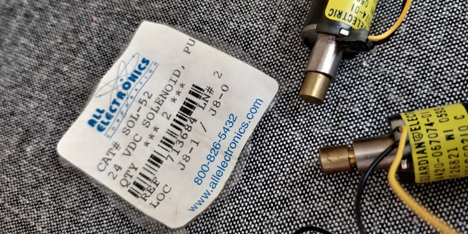2 pieces PUSH-TYPE SOLENOID 24VDC Guardian # A420-067074-01