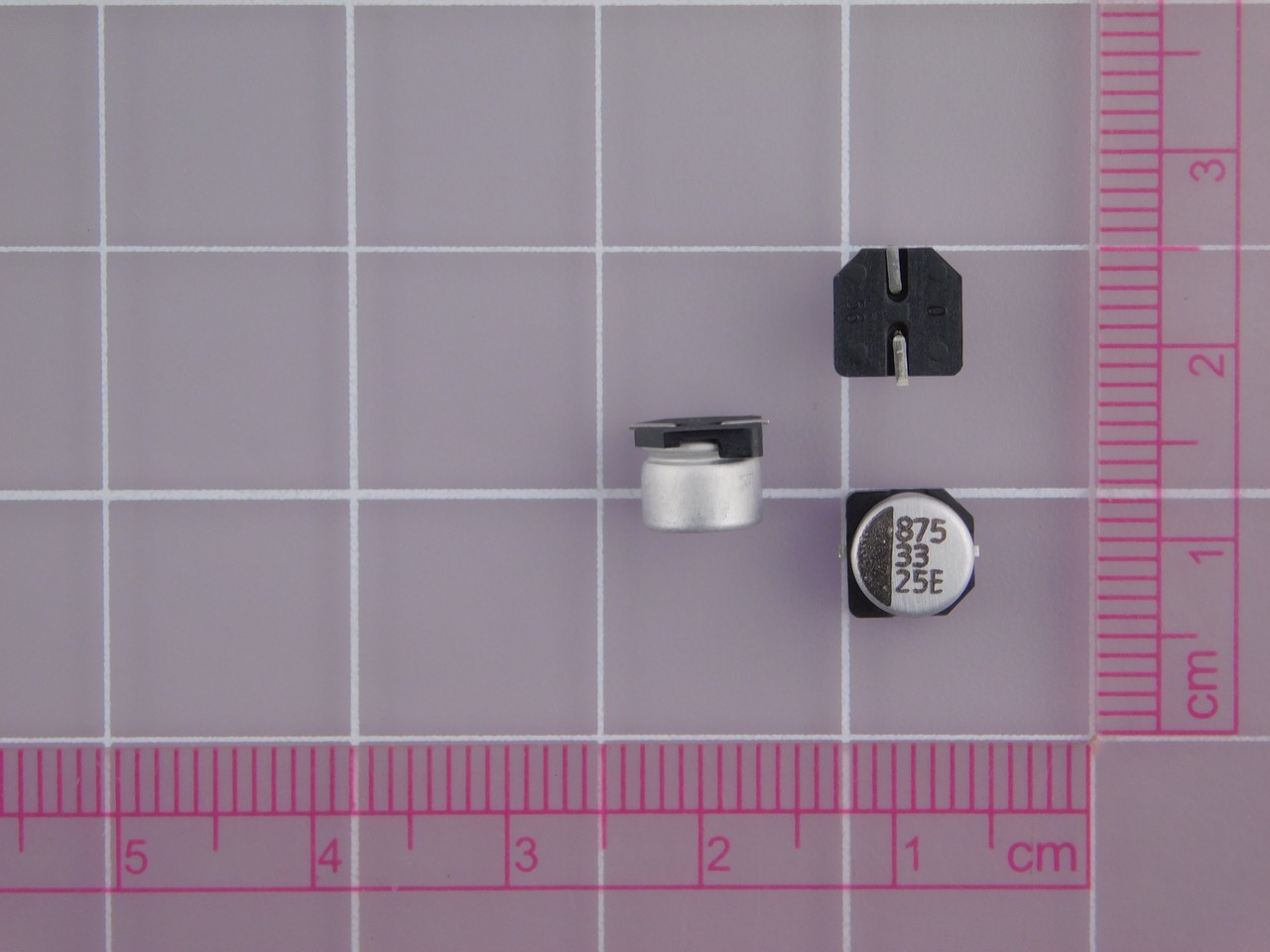 Lot of 666 NIC COMPONENTS NACE330M25V6.3X5.5TR13F ALUMINUM ELECTROLYTIC CHIP X12