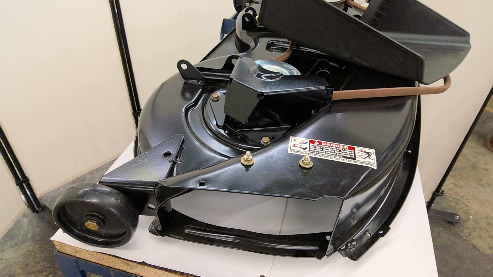 MTD 753-0694-0637 38″ Complete Deck Assembly