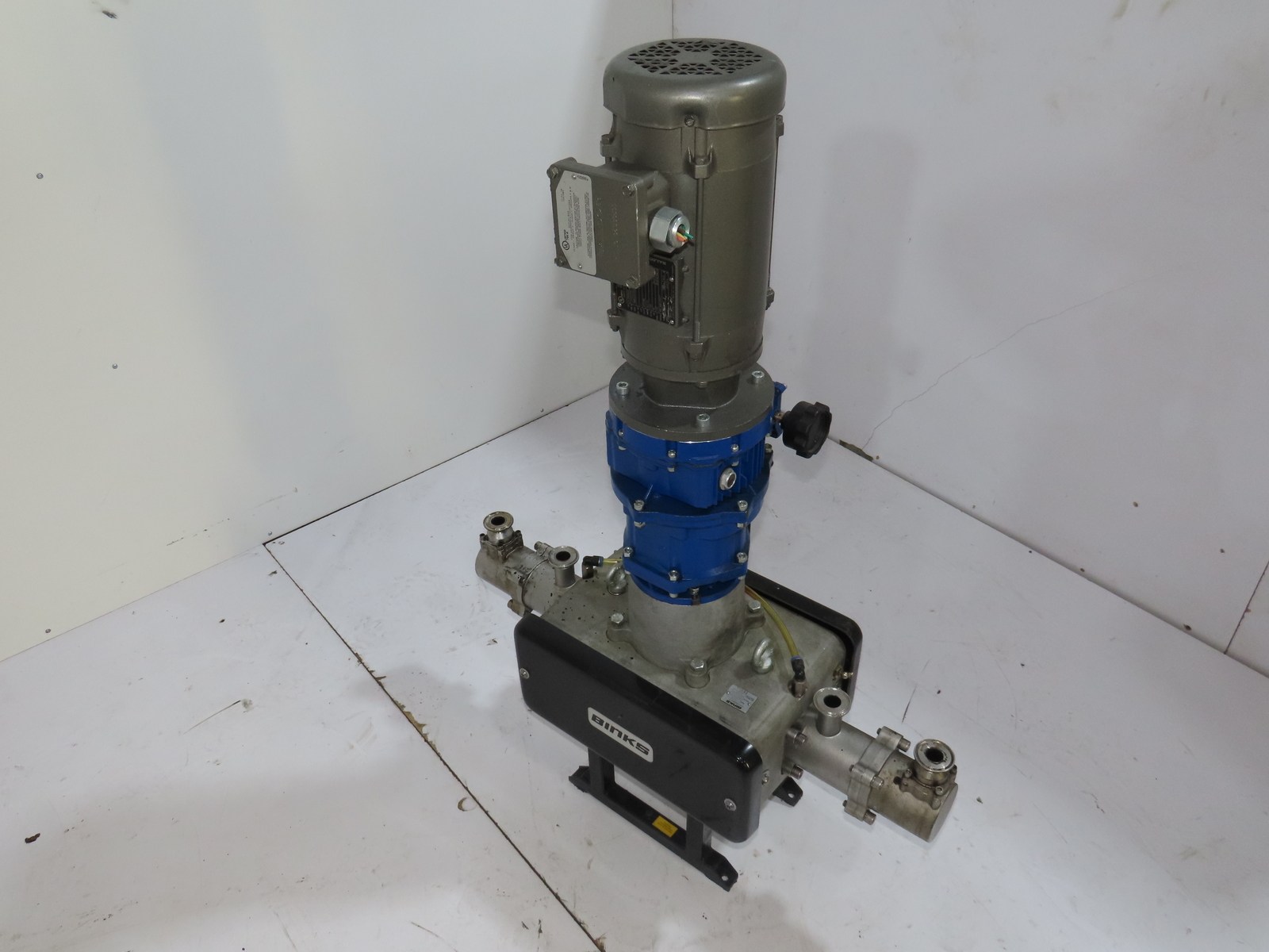 Binks 104018-PKG E2-15 Smart Pump 1HP 3Ph 1″ Ports