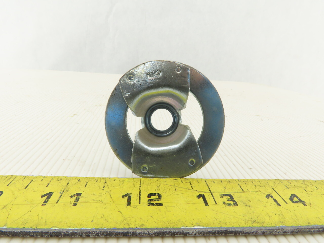 Danly 9-0815-16 Spring Retainer 2″ Diameter x 1-7/8″ Length Lot of 19