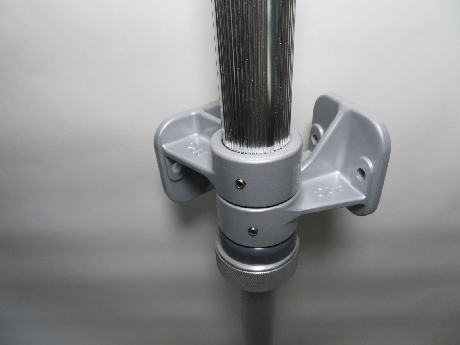 Fire Research Corp (FRC) Model 530-Telescopic Side Mount-Twist Lock Pole (NEW)