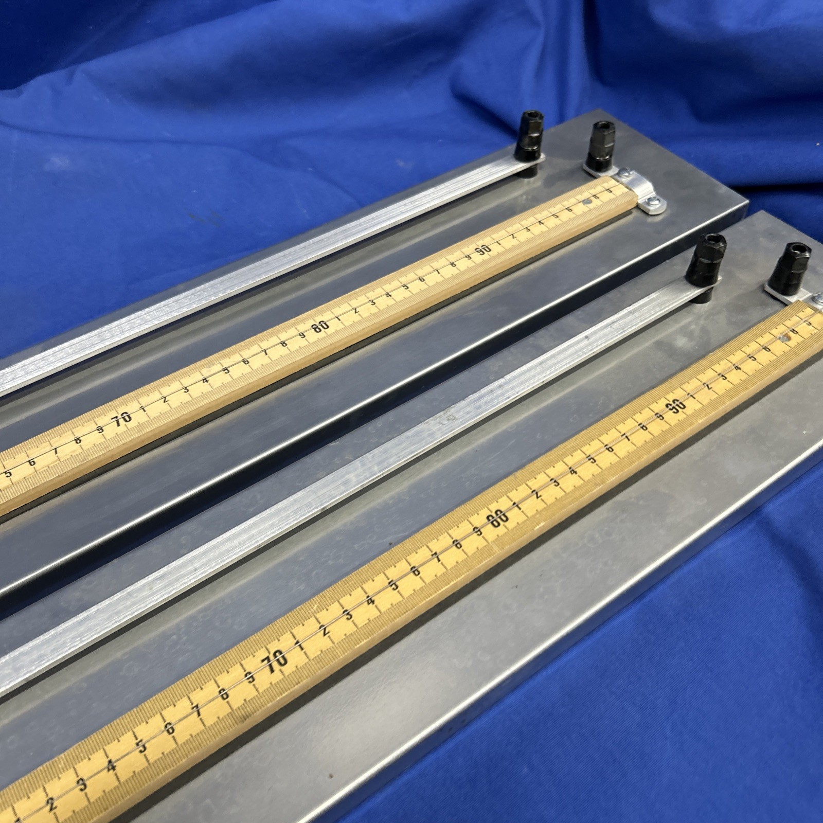 Cenco Scientific 44″ stainless device with 100 cm ruler Pasco