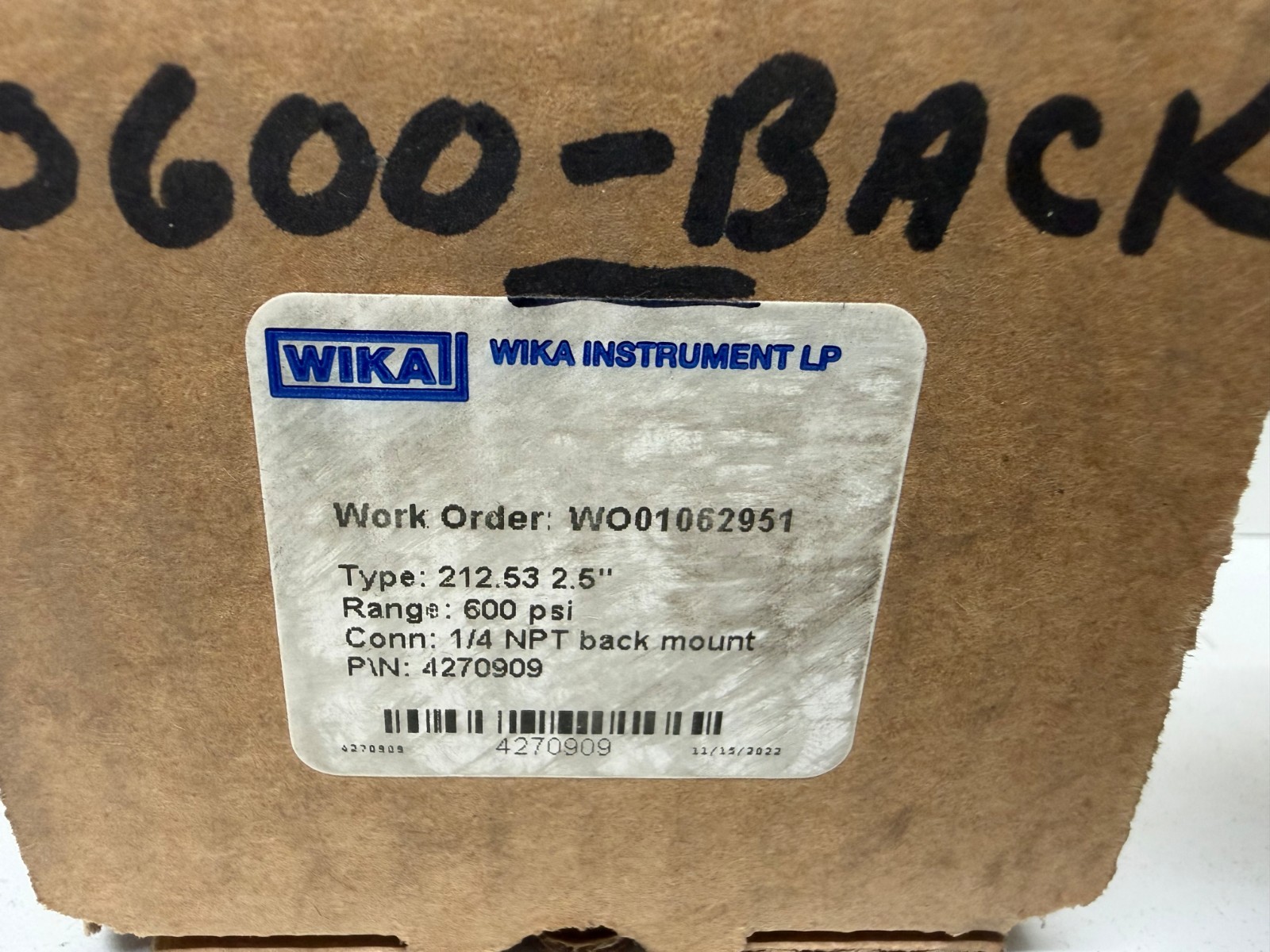 NEW IN BOX! WIKA 600PSI 1/4″ NPT PRESSURE GAUGE 212.53 2.5″ 4270909
