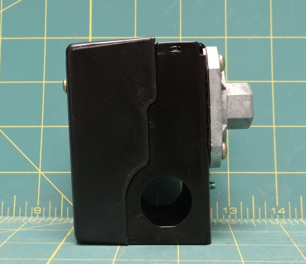 CAT Switch-Press P/N 157-0229, NSN: 5930-01-573-2119, D02M04Y09P4723