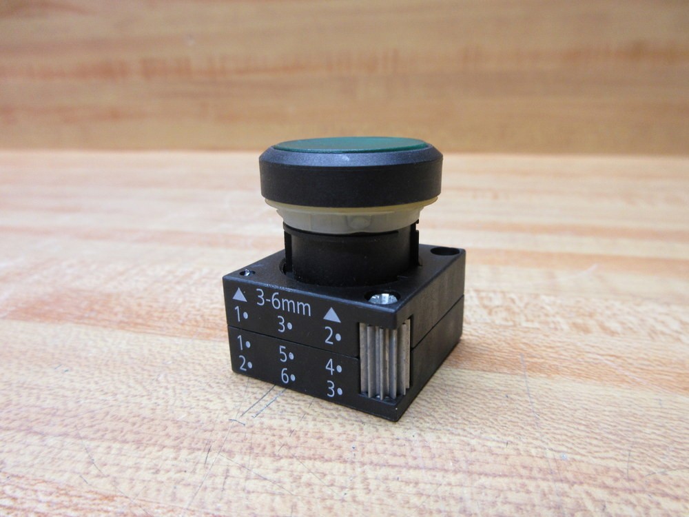 Siemens 3SB3001-0AA41 Green Button 3SB3001-0AA41-Z W/Base