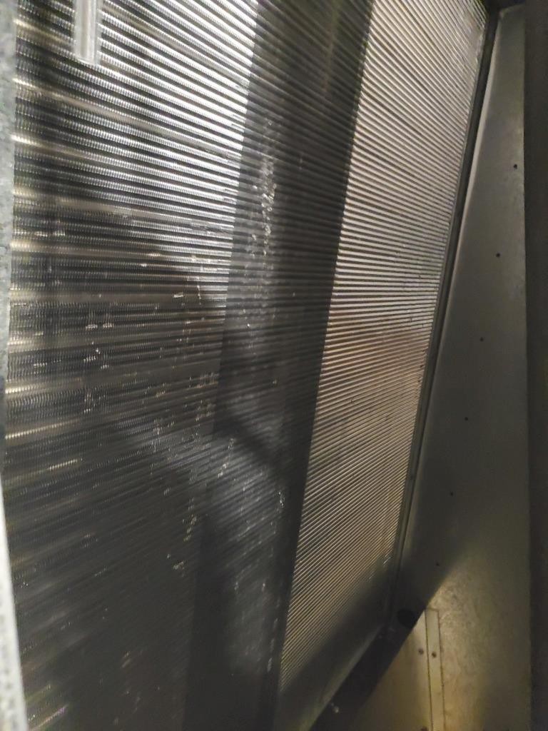 APC PG211D-KAXXX-H3XXX Precision InRoom AC 460V 3Ph 73500 BTU