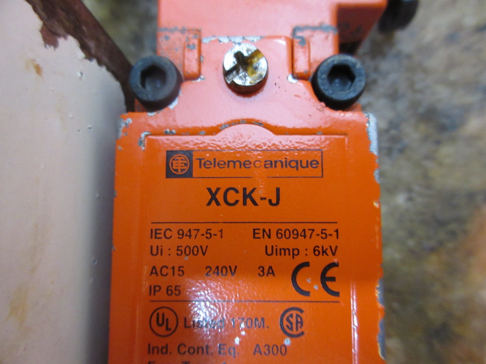 2000 KITAMURA 2XI CNC TELEMECANIQUE XCK-J IEC947-5-1 EN60947-5-1 SWITCH EACH 1