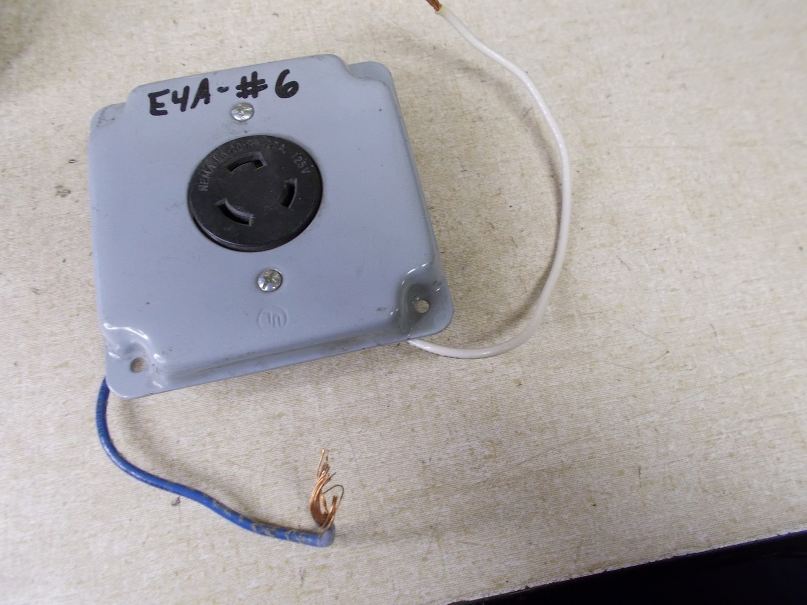 Nema L5-20-R Receptacle 20A 125V W/ Housing *FREE SHIPPING*