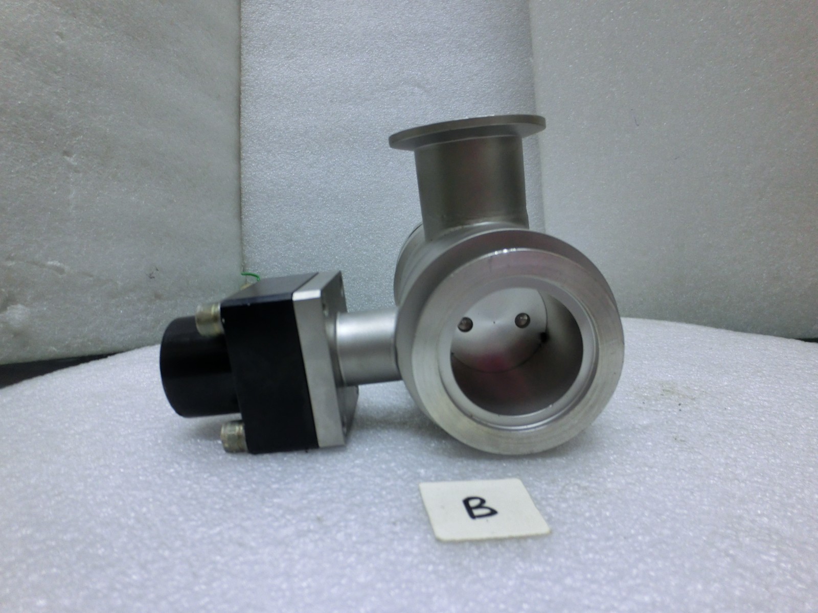 MKS HPS 1075307, Lam 796-801289-003 Actuated Vacuum Isolated valve,Used,US~97486