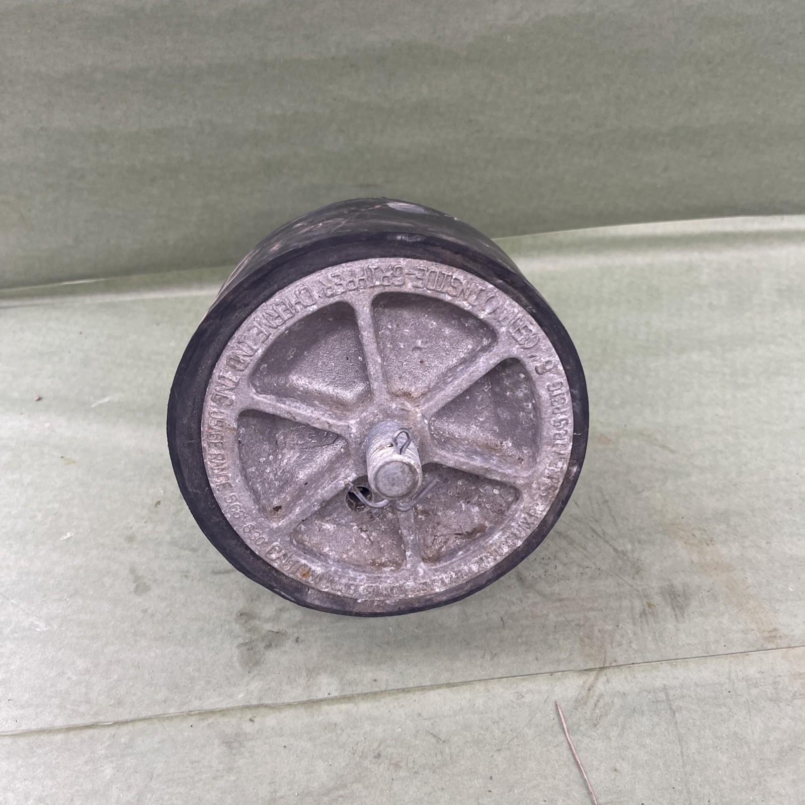Cherne 272949. 568-630 Pipe Plug W/Bypass, Mechanical, 6 In
