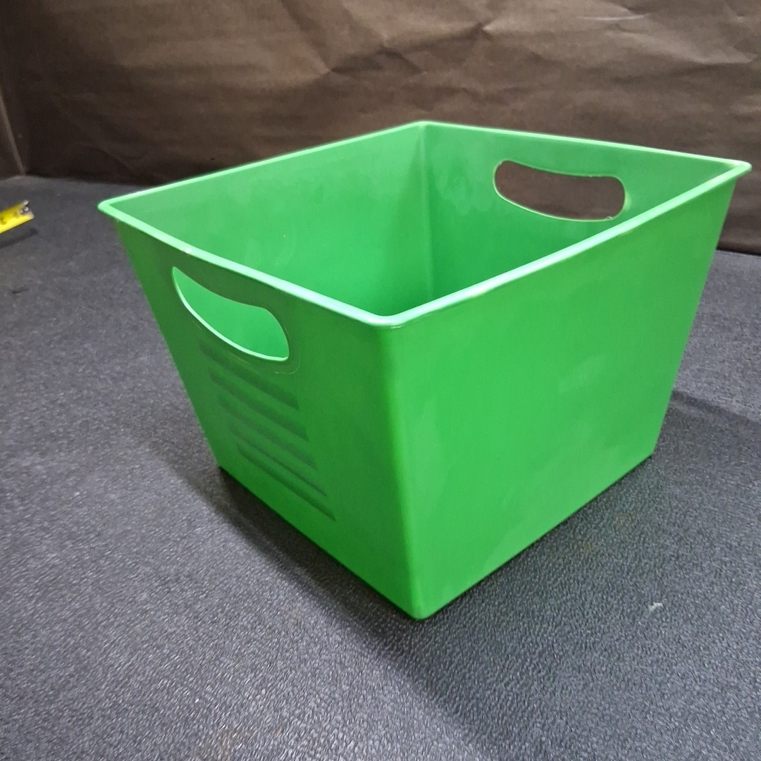 Pair of 10″ x 10″ x 7″ Plastic Green 2-Handle Square Storage Trays Boxes Bins