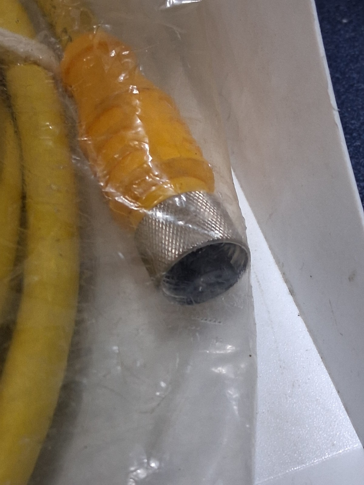 TURCK KBE 3T-10/S600 CORDSET 250V 4A MICRO FAST (U99-10597) NIB