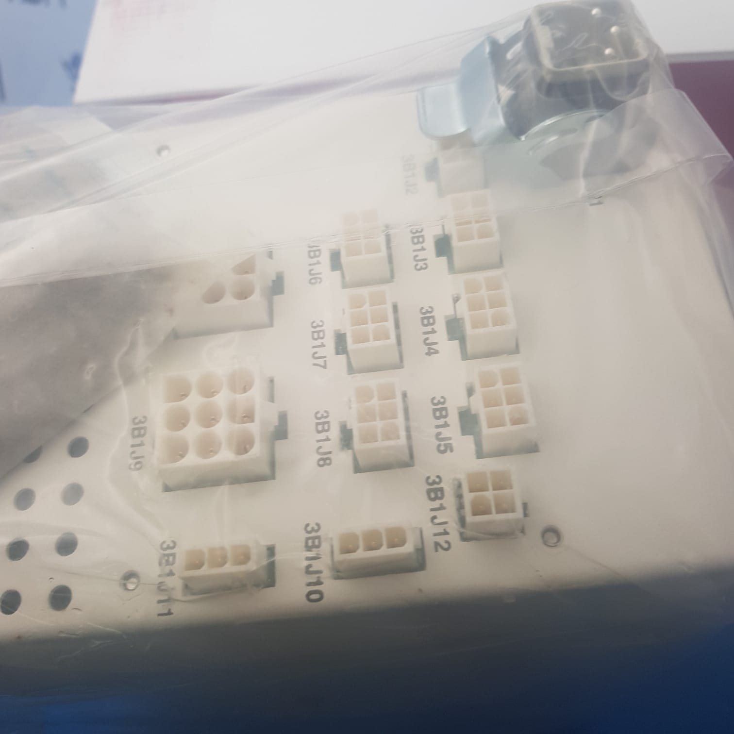 LAM RESEARCH 853-800087-406 MULTI OUTPUT POWER SUPPLY BY SHIMADZU JAPAN