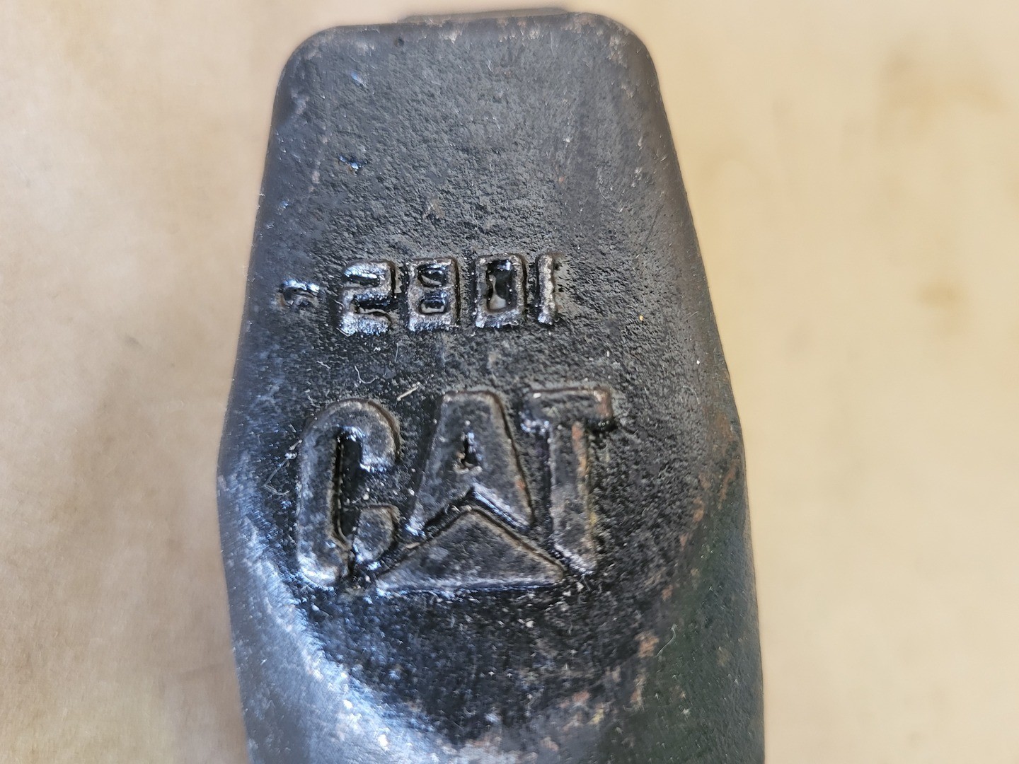 SURPLUS NEW Caterpillar Bucket Tooth Adapter HL6047.487 (Box of 6) – Parts
