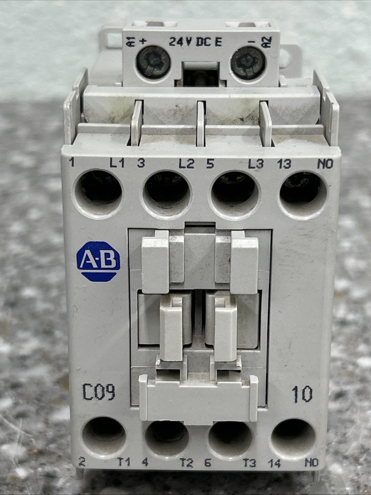 USED ALLEN BRADLEY 100-C09E*10 SERIES A CONTACTOR 100-C09E 10