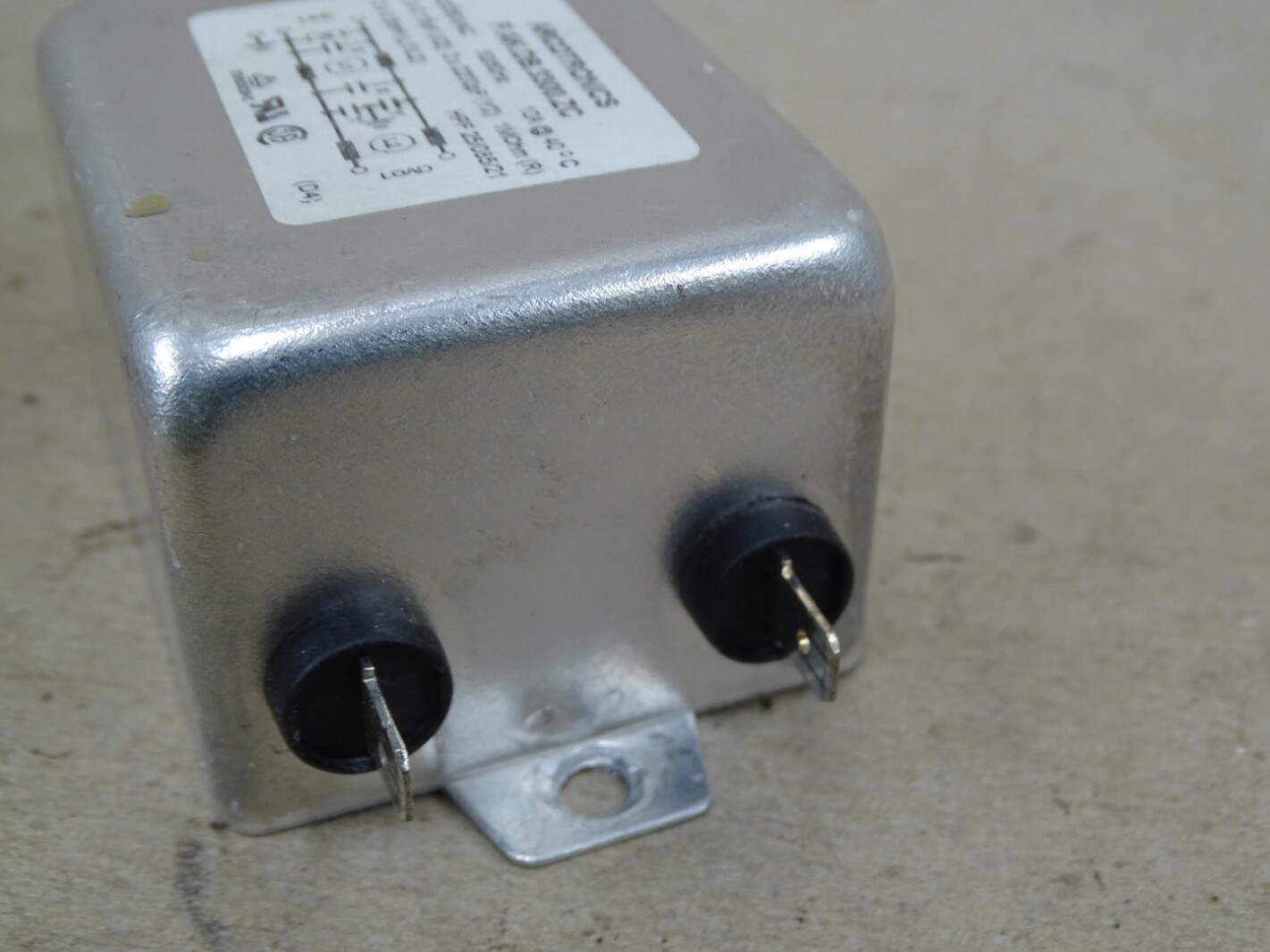 Arcotronics Chassis Mount RFI Suppressor Filter , F.AK.DB.3300.ZC