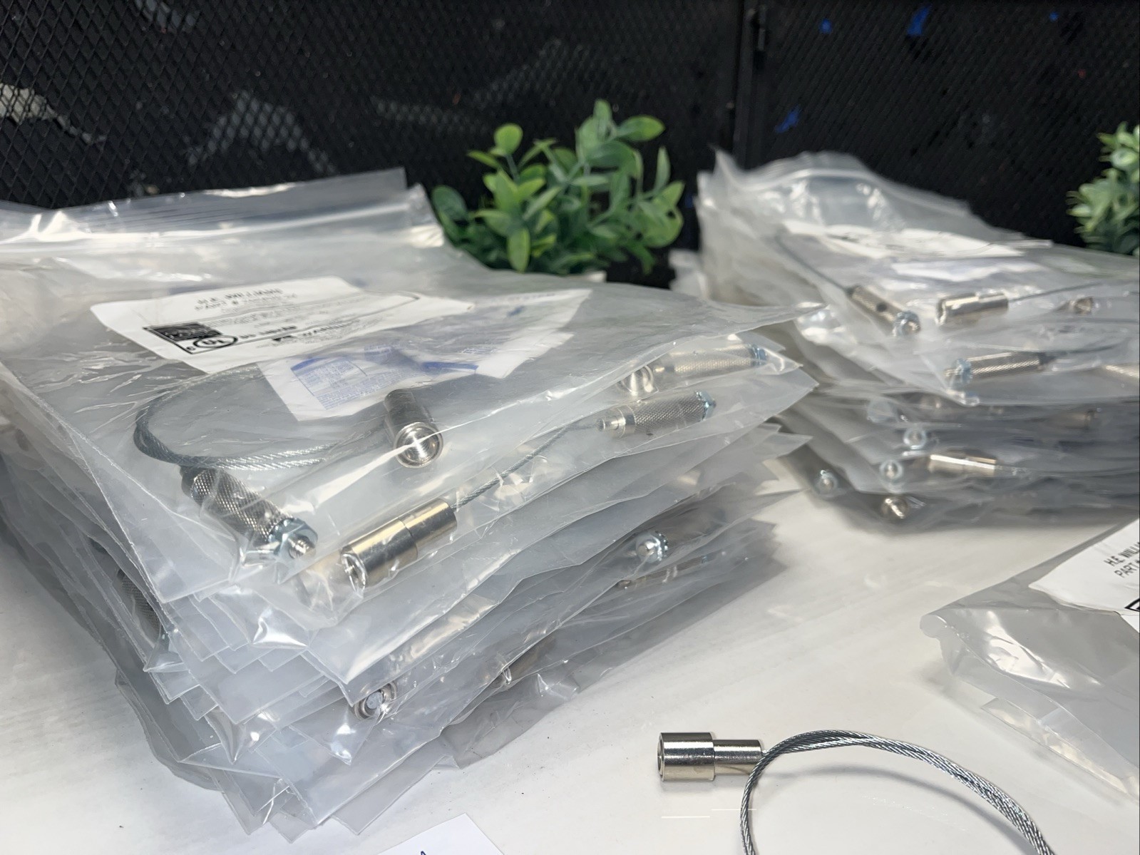 80 QTY! MASSIVE LOT- H.E. Williams Griplock Systems Closed Hanger Set 707839-24