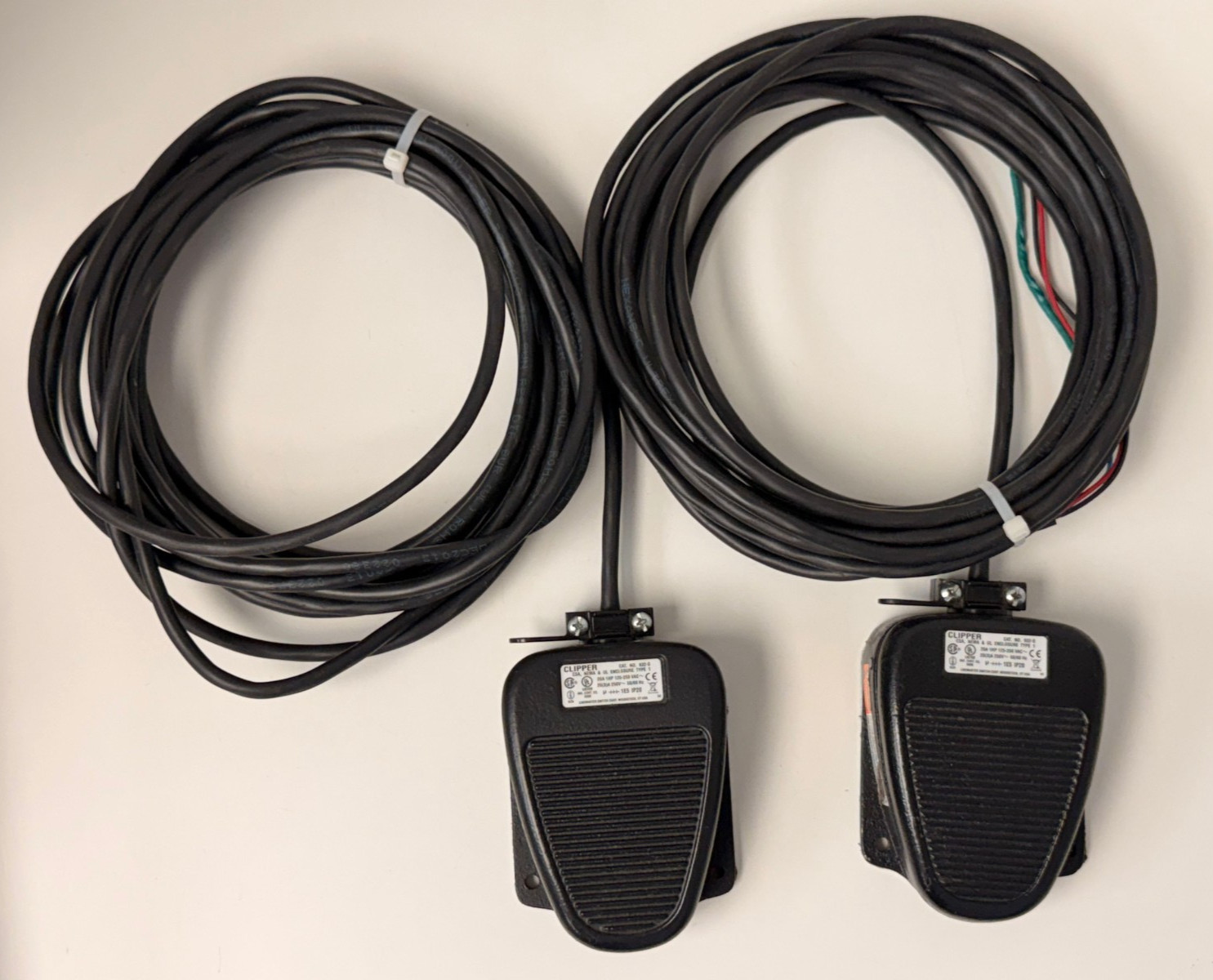 LINEMASTER CLIPPER 632-S SINGLE MOMENTARY FOOT OPERATED SWITCH PEDAL – LOT OF 2