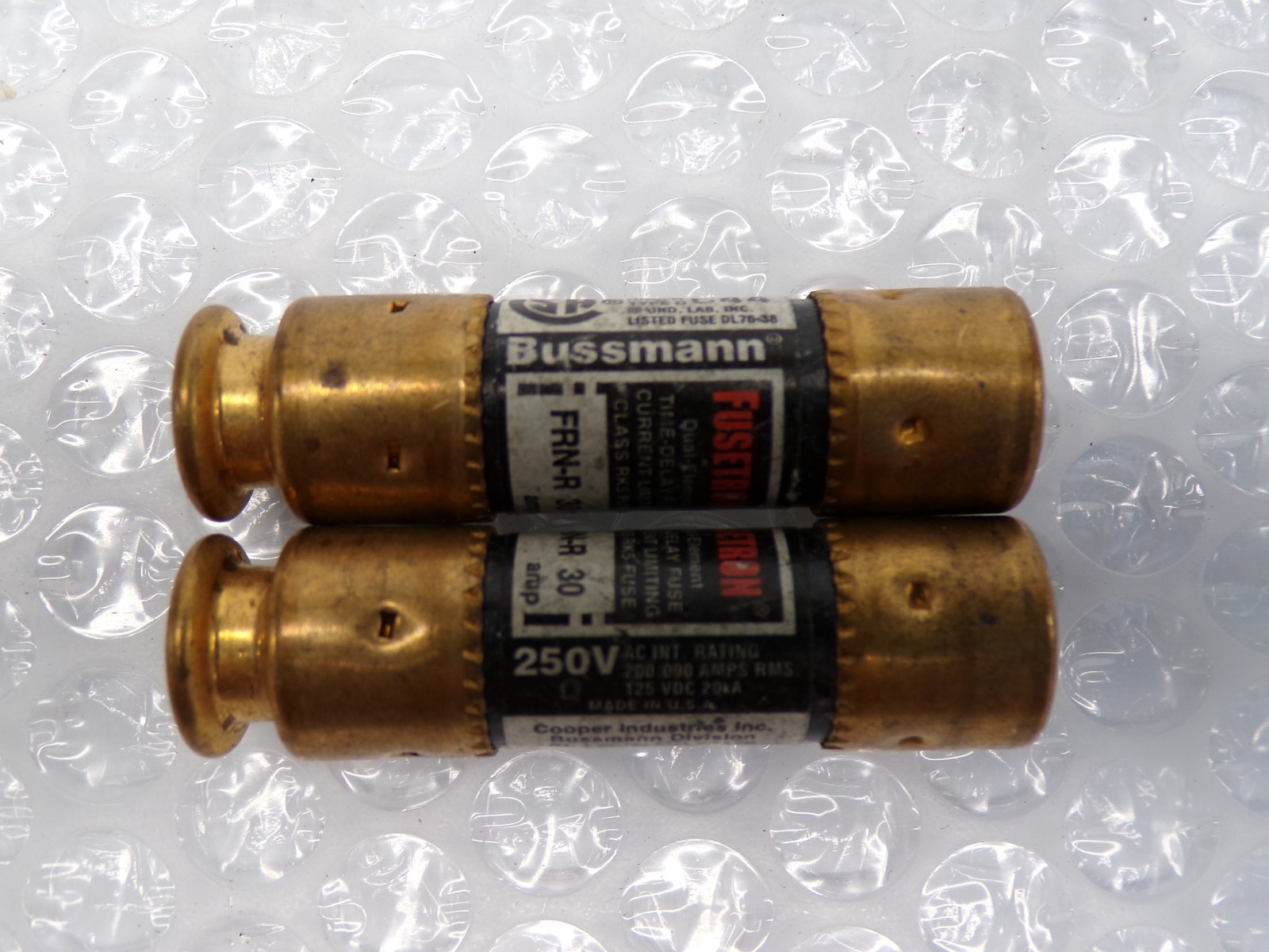 FUSETRON FRN-R-30 FUSE BLACK LOT OF 2 NSNP