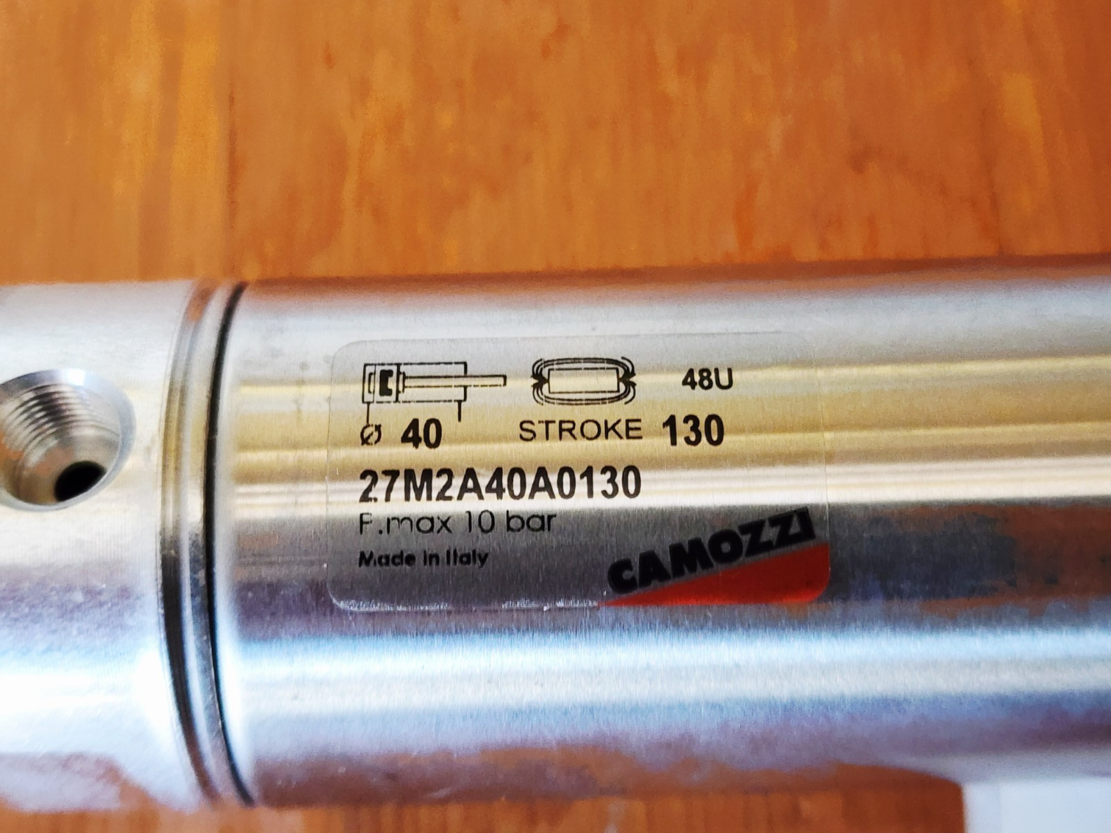Camozzi 27M2A40A0130 Pneumatic Cylinder