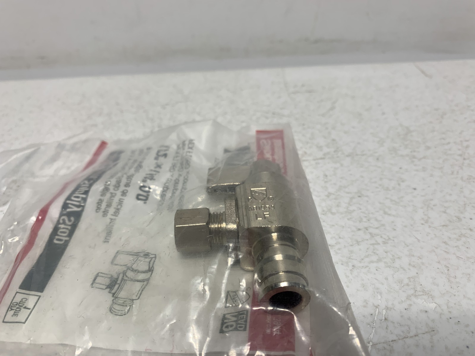 Sioux Chief 130-G2W0C 1/2″ x 1/4″ OD PEX Angle Supply Stop