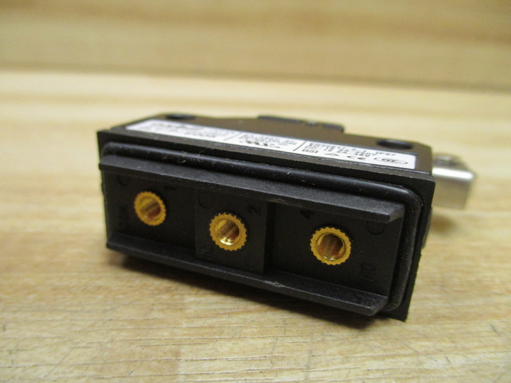 Honeywell SL1-P-E005 Microswitch Limit Switch SL1PE005
