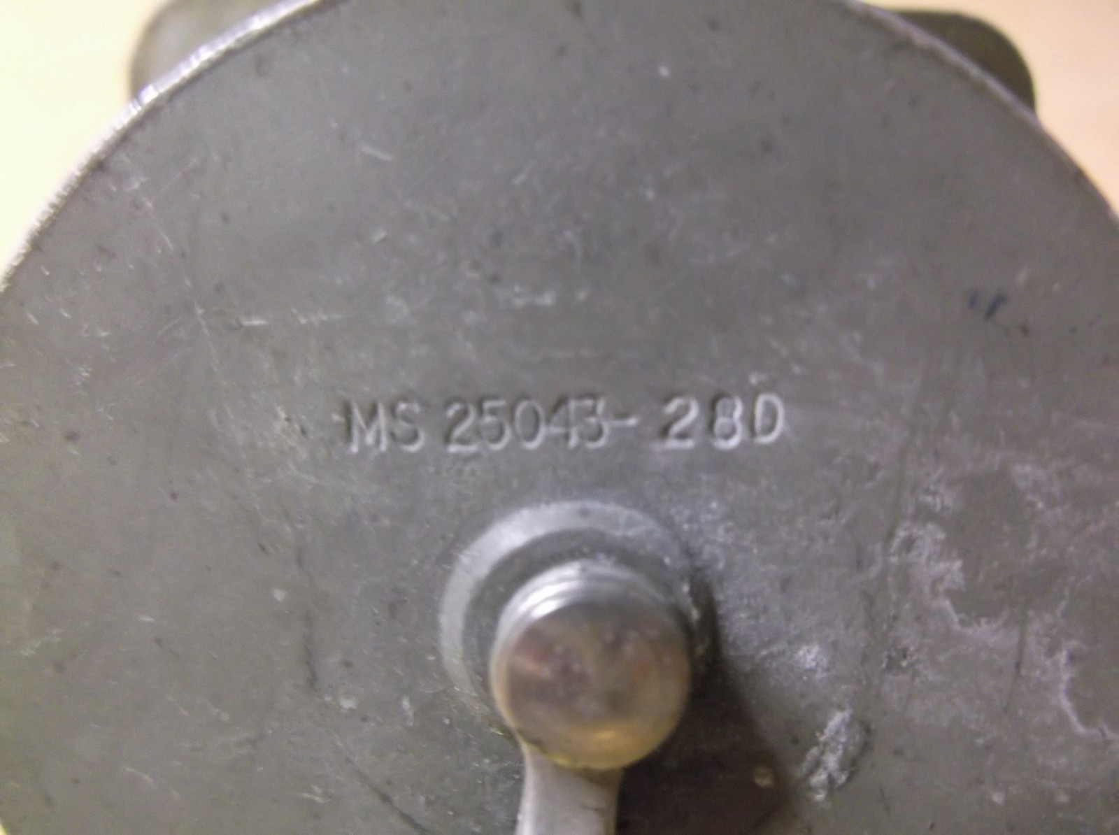 Amphenol MS25043-280 Circular Connector w/ Chain and Cap *FREE SHIPPING*