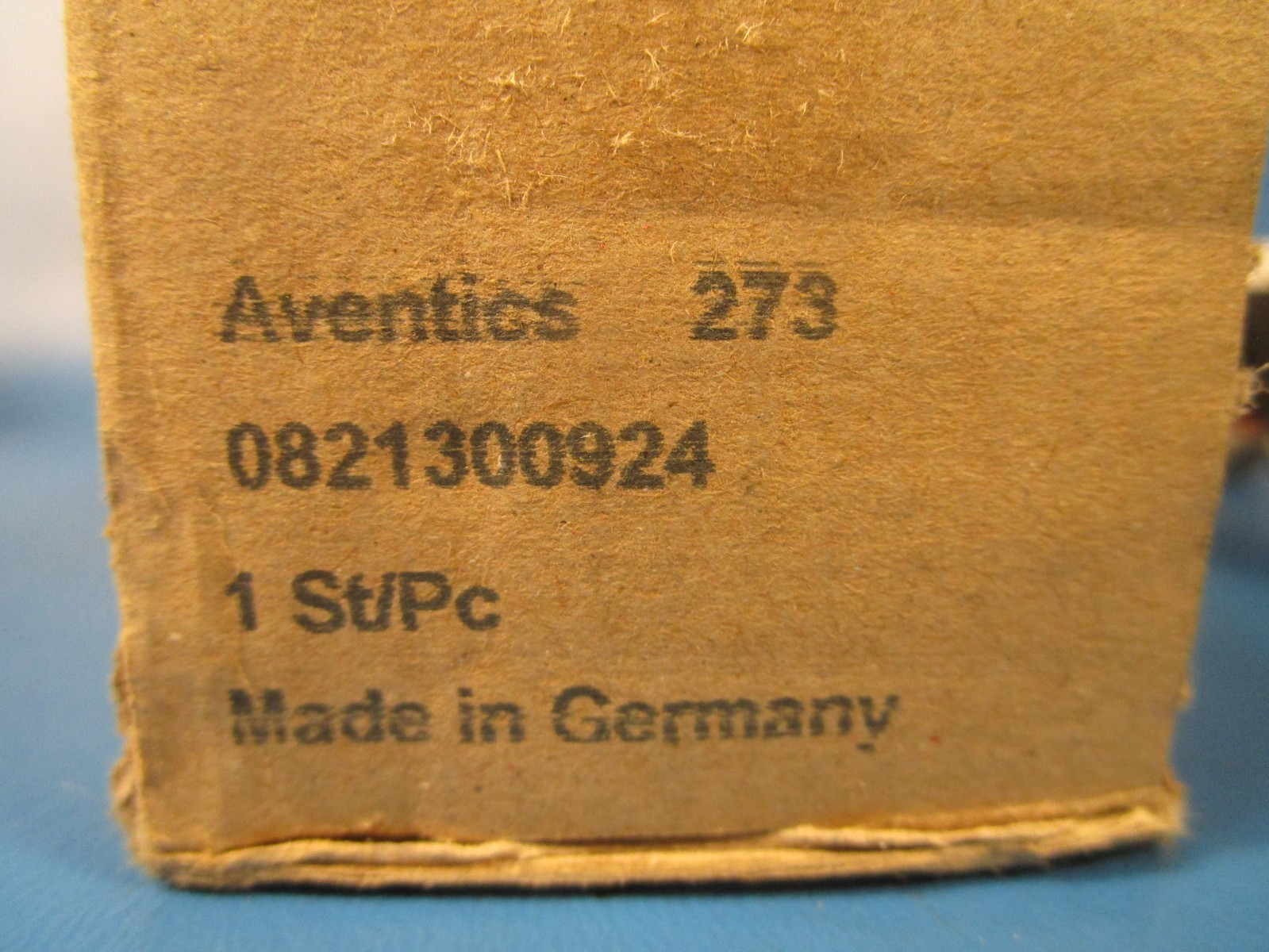 AVENTICS 0821300924, 3/2 Pneumatic Poppet Valve, Directional Valve